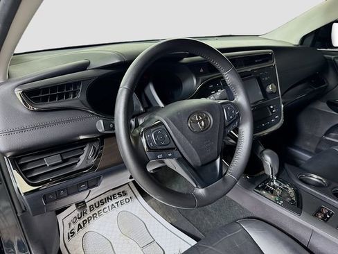 Used 2017 Toyota Avalon XLE FWD image 9