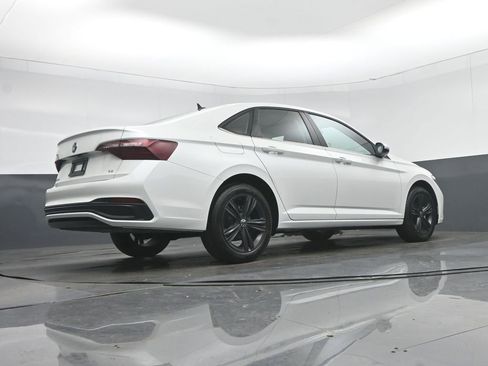 Used 2024 Volkswagen Jetta SE FWD image 54