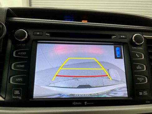 Used 2014 Toyota Highlander Limited Platinum AWD/4WD image 30
