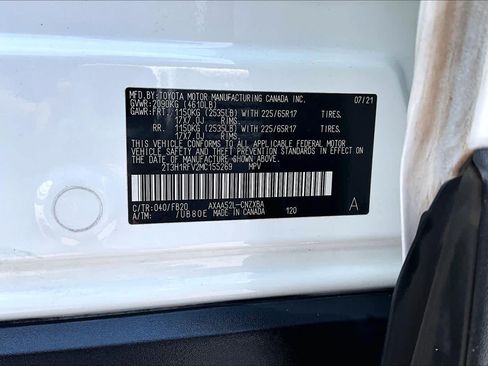 Used 2021 Toyota RAV4 LE FWD image 32