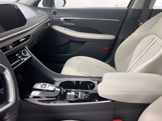 Used 2023 Hyundai Sonata SEL w/ Convenience Package FWD image 12
