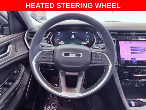 Used 2022 Jeep Grand Cherokee Limited 4xe w/ Luxury Tech Group II image 14