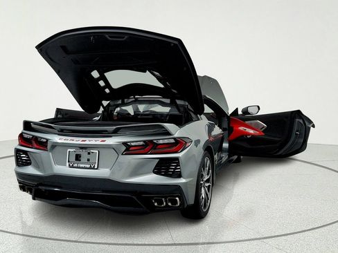 Used 2024 Chevrolet Corvette Stingray Premium Cpe w/ Z51 Performance Package RWD image 12