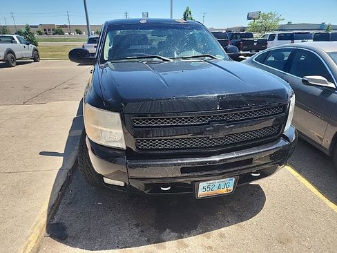 Used 2010 Chevrolet Silverado 1500 LTZ w/ Z71 Appearance Package AWD/4WD image 2