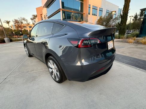 Used 2023 Tesla Model Y Long Range AWD/4WD image 5