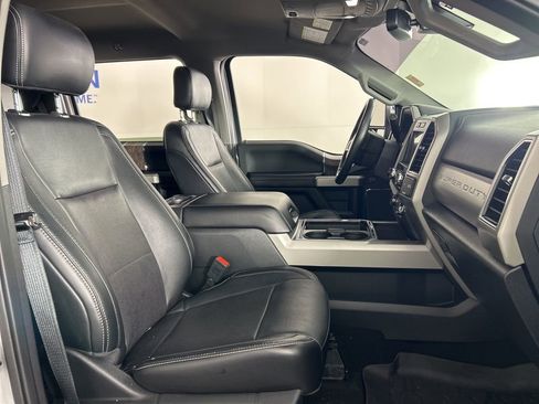 Used 2019 Ford F250 Lariat w/ Lariat Ultimate Package image 31