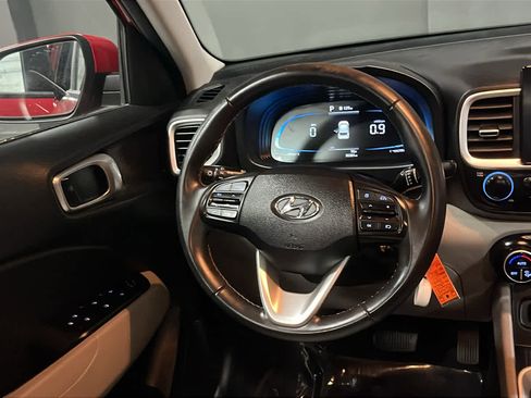Used 2023 Hyundai Venue SEL FWD image 22
