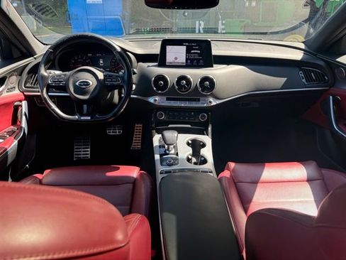 Used 2018 Kia Stinger GT2 AWD/4WD image 3