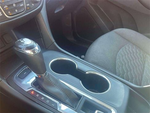 Used 2019 Chevrolet Equinox LT image 30