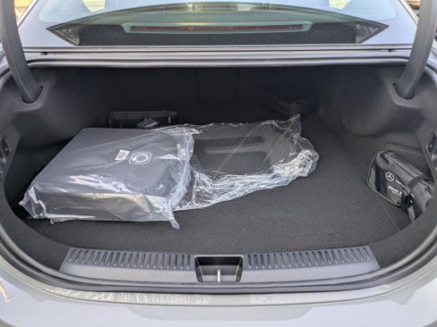 New 2026 Mercedes-Benz E 53 AMG e 4MATIC Sedan image 12