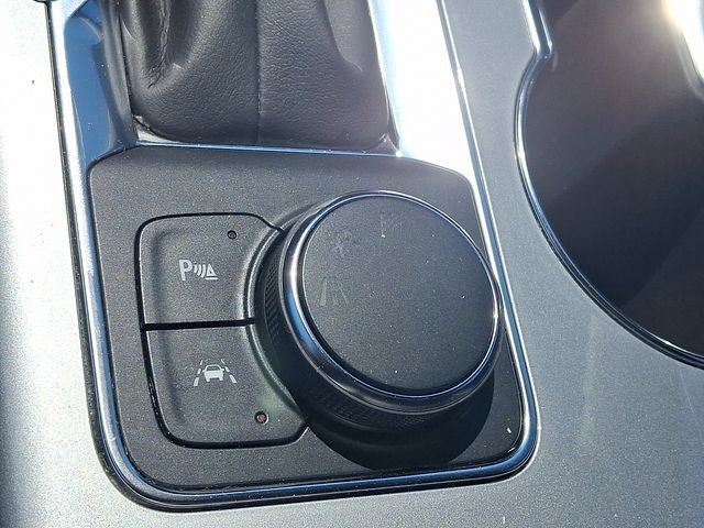 Used 2024 Chevrolet Blazer LT w/ Driver Confidence Package FWD image 22