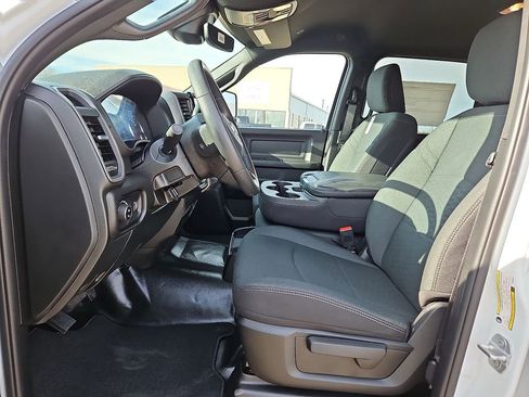 New 2026 RAM 2500 Tradesman AWD/4WD image 9