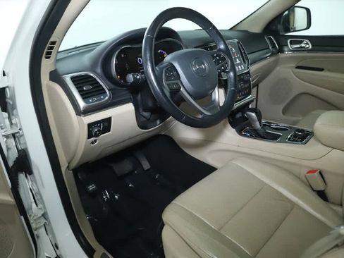 Certified 2021 Jeep Grand Cherokee Limited w/ Luxury Group II AWD/4WD image 18