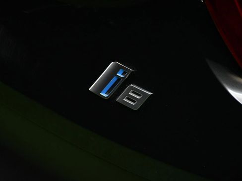 Used 2016 BMW i8 image 10
