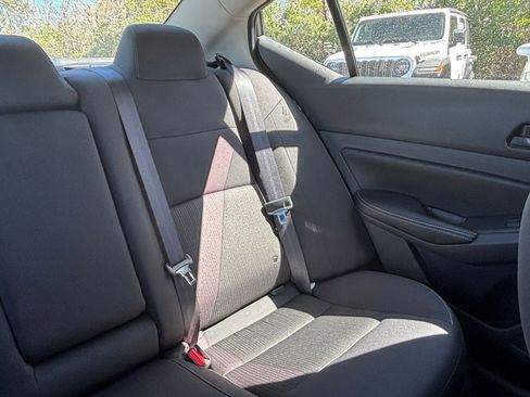 Used 2025 Nissan Altima 2.5 SV image 35