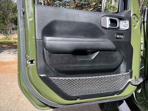 Used 2021 Jeep Wrangler Unlimited Rubicon image 17