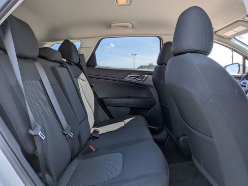 Used 2024 Kia Sportage LX image 29