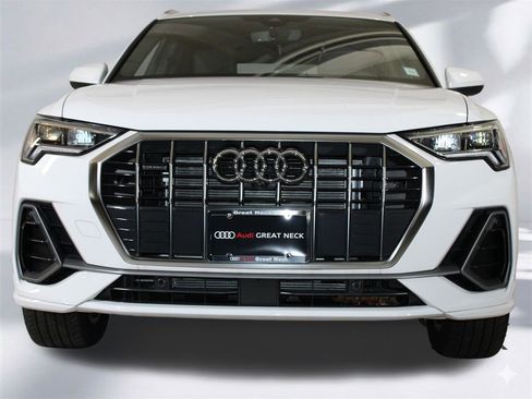 Used 2024 Audi Q3 2.0T Premium Plus image 26