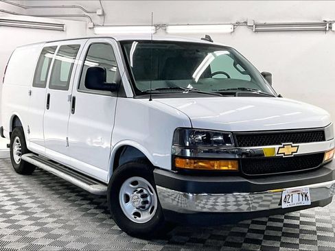 Used 2025 Chevrolet Express 2500 w/ Driver Convenience Package RWD image 11