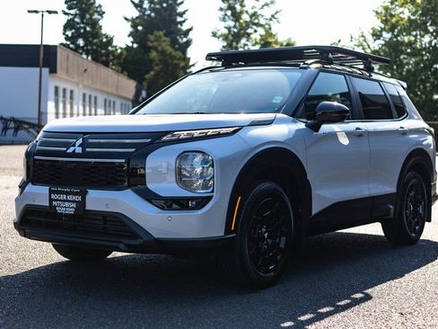New 2025 Mitsubishi Outlander Trail Edition image 4
