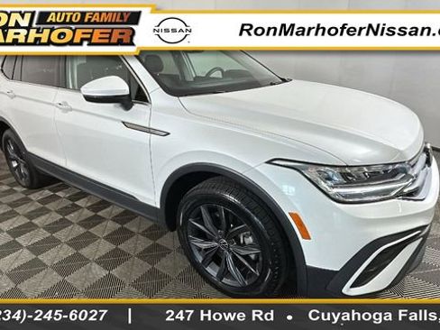 Used 2023 Volkswagen Tiguan SE FWD image 1