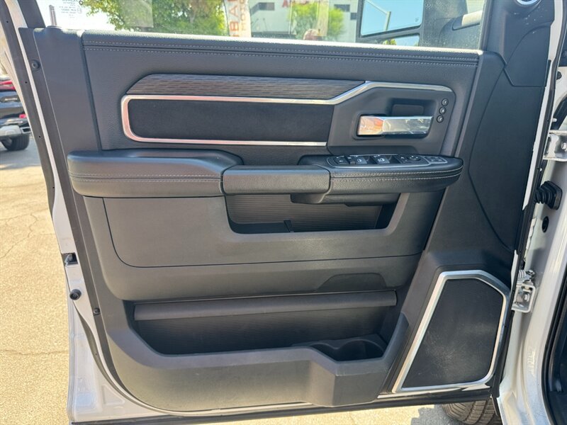 Used 2023 RAM 3500 Laramie AWD/4WD image 19