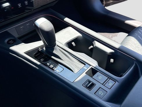 New 2026 Nissan Sentra SV FWD image 10