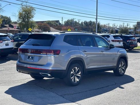 New 2026 Volkswagen Atlas SE image 8