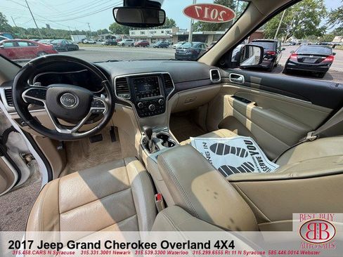 Used 2017 Jeep Grand Cherokee Overland w/ Jeep Active Safety Group AWD/4WD image 14