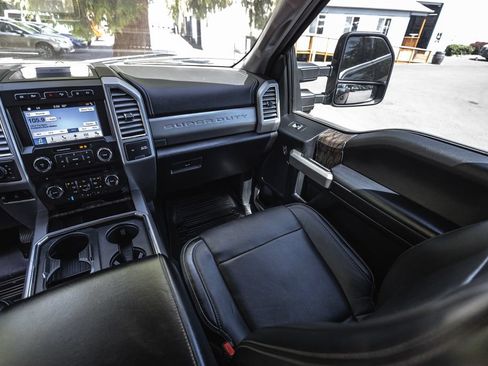 Used 2017 Ford F350 Lariat w/ Lariat Ultimate Package AWD/4WD image 27