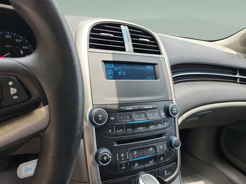 Used 2014 Chevrolet Malibu LS FWD image 12