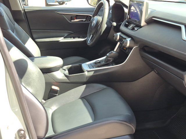 Used 2023 Toyota RAV4 XLE Premium AWD/4WD image 18