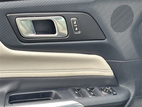 Used 2024 Ford Mustang Premium image 17