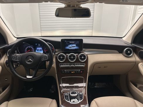 Used 2018 Mercedes-Benz GLC 300 4MATIC image 17
