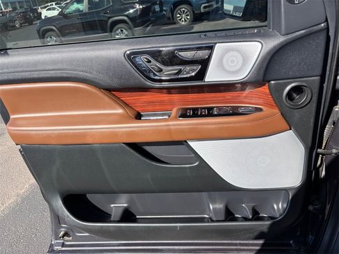 Used 2024 Lincoln Navigator Reserve image 26