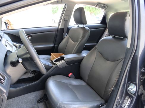 Used 2013 Toyota Prius Three FWD image 29
