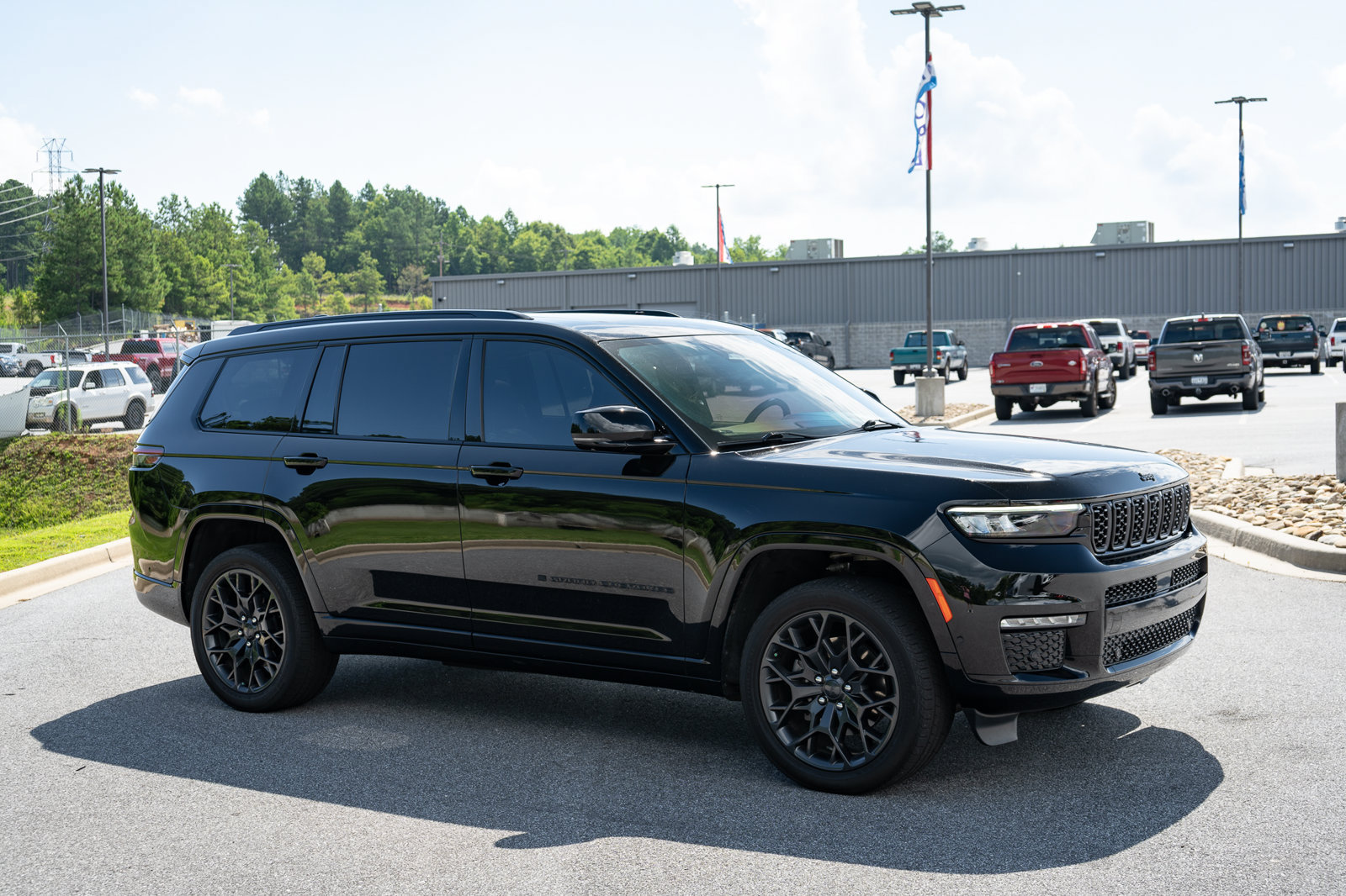 Used 2024 Jeep Grand Cherokee L Summit AWD/4WD image 12