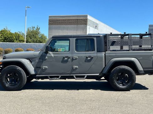 Used 2022 Jeep Gladiator Sport AWD/4WD image 9