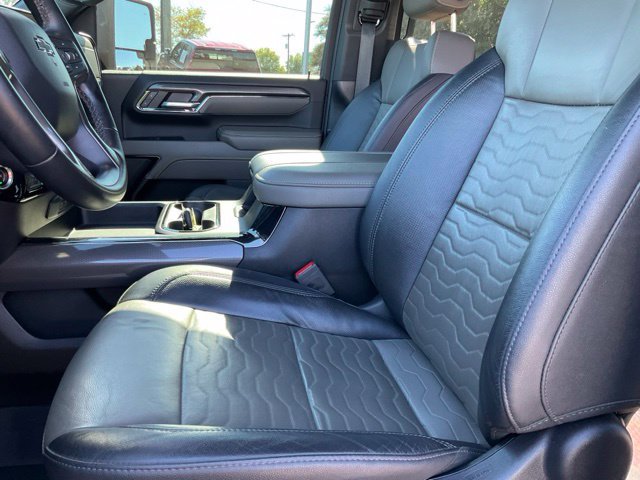 Used 2024 Chevrolet Silverado 2500 ZR2 w/ Technology Package AWD/4WD image 5