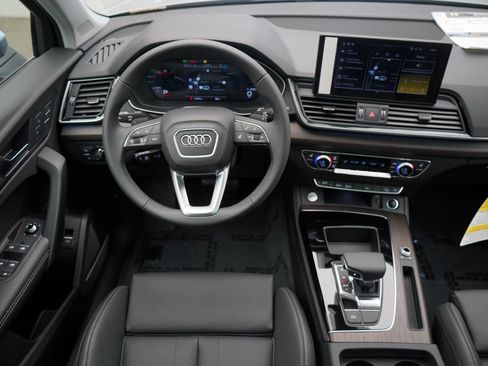 Used 2025 Audi Q5 2.0T Premium Plus w/ Premium Plus Package AWD/4WD image 12