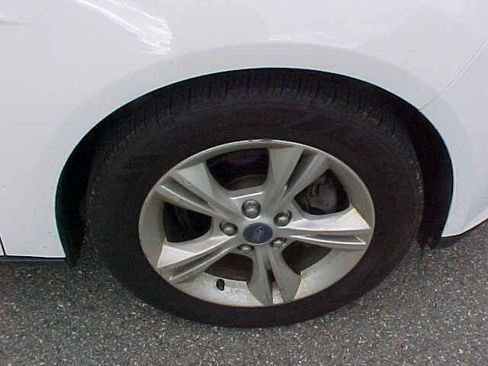 Used 2013 Ford Focus SE FWD image 37
