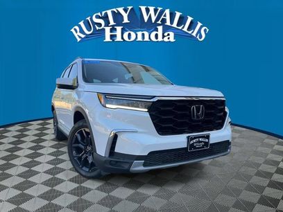 Certified 2025 Honda Pilot Touring
