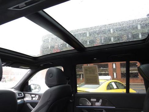 Used 2023 Mercedes-Benz GLS 63 AMG 4MATIC image 26