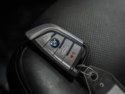 Used 2021 BMW M550i xDrive w/ Premium Package image 56