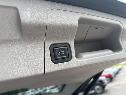 Used 2019 GMC Acadia SLT FWD image 13