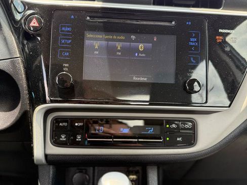 Used 2017 Toyota Corolla LE FWD image 15