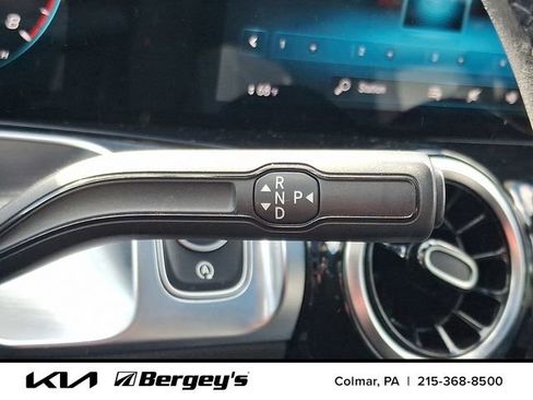 Used 2020 Mercedes-Benz GLB 250 4MATIC image 17