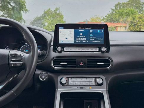 Used 2021 Hyundai Kona Ultimate w/ Cargo Package image 39