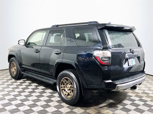 Certified 2024 Toyota 4Runner TRD Off-Road Premium image 6
