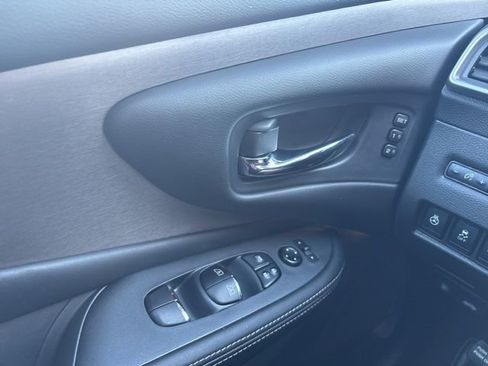 Certified 2024 Nissan Murano SL image 14